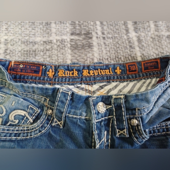 Rock Revival Men's Jeans Antonio Boot Cut Style American Classic Distressed - Picture 3 of 12